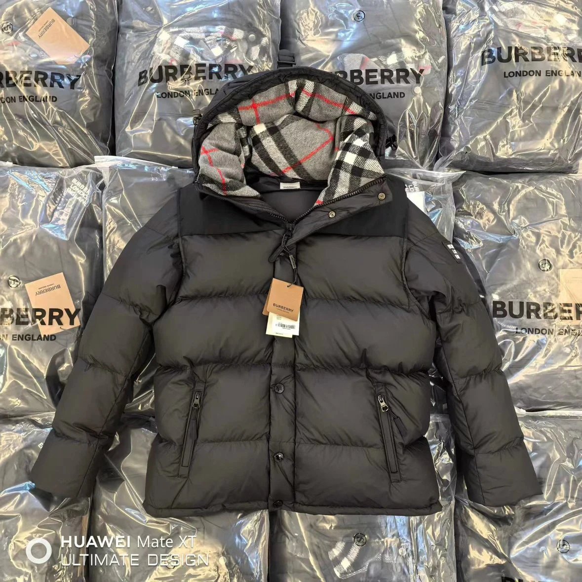 【现货秒发】BURBERRY巴宝莉拆卸白鸭绒羽绒服 填充90白鸭绒 纯羽绒不掺丝不掺羽毛自带尼龙拼接 填充420克 蓬松度700 升级口袋水洗 口袋抓绒 6张水洗 内里底扣带logo双拉链带战马