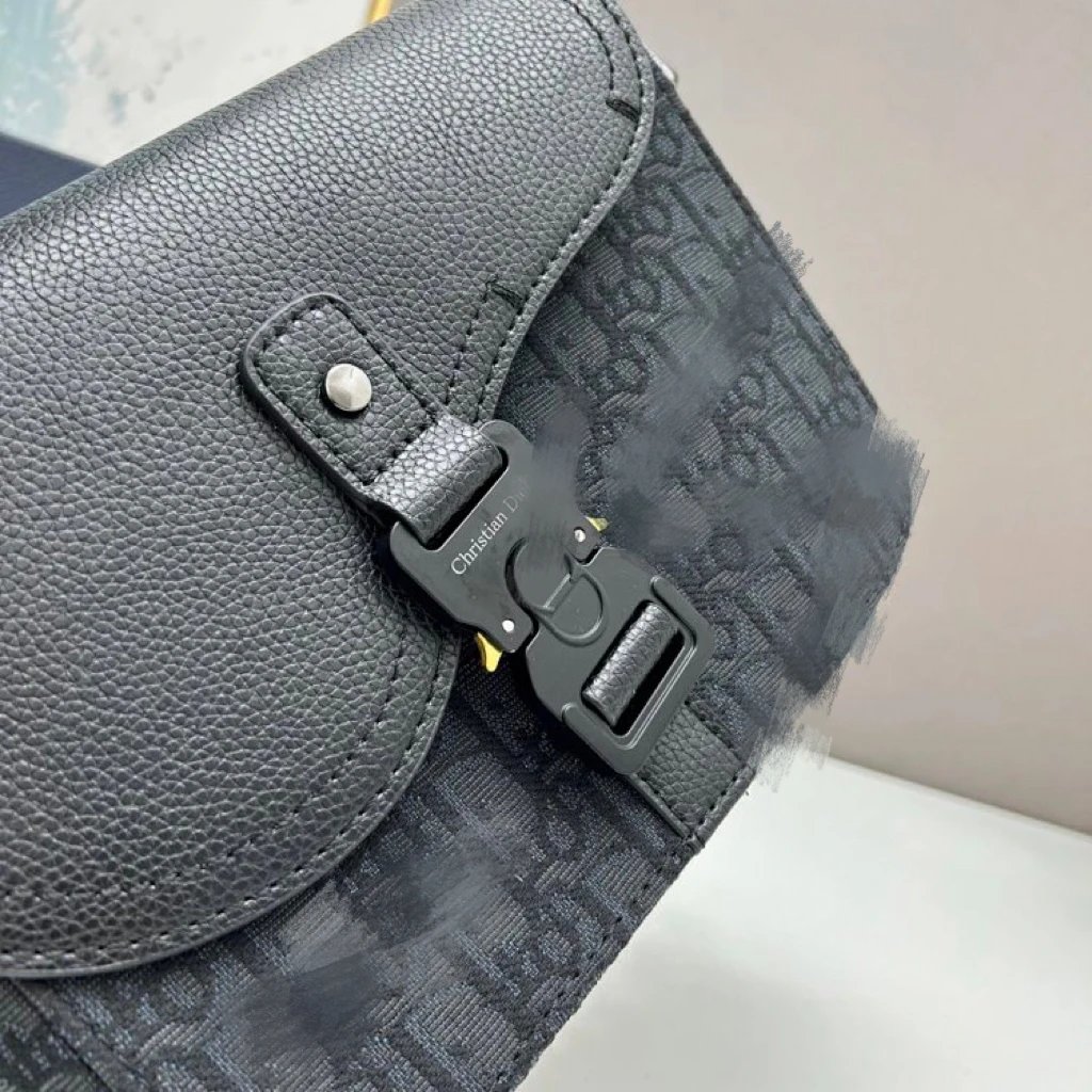 Dior Oblique Saddle Bag T-Shirt