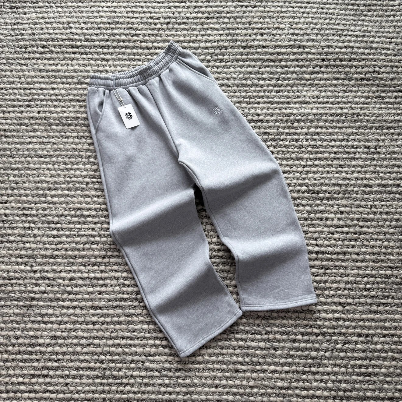 SUV Basic Embroidered Straight Leg Sweatpants