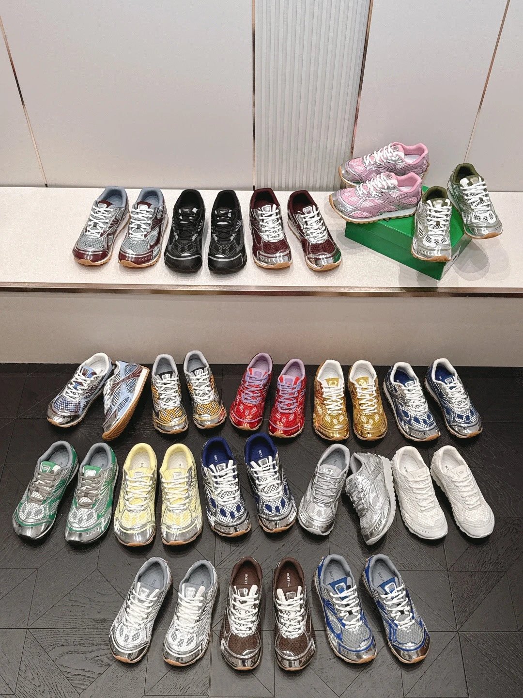经典升级 加新色 全色系情侣款Bottega Veneta BV Orbit设计师谢幕款休闲运动鞋老爹鞋，焕然新型写意纯粹无束，注色现代符号，时尚又酷又帅 简直无敌了 复古百搭 全原版工艺35-45