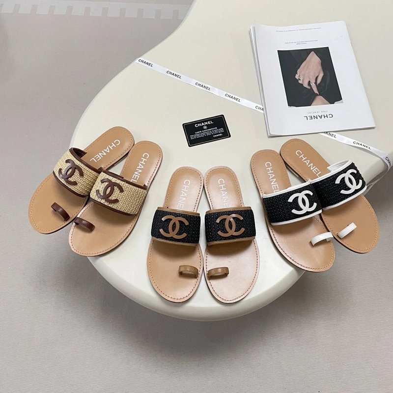 Chanel slides