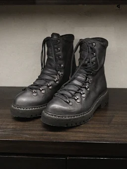 thumbnail for Deposit: 20 hiking hiking boots