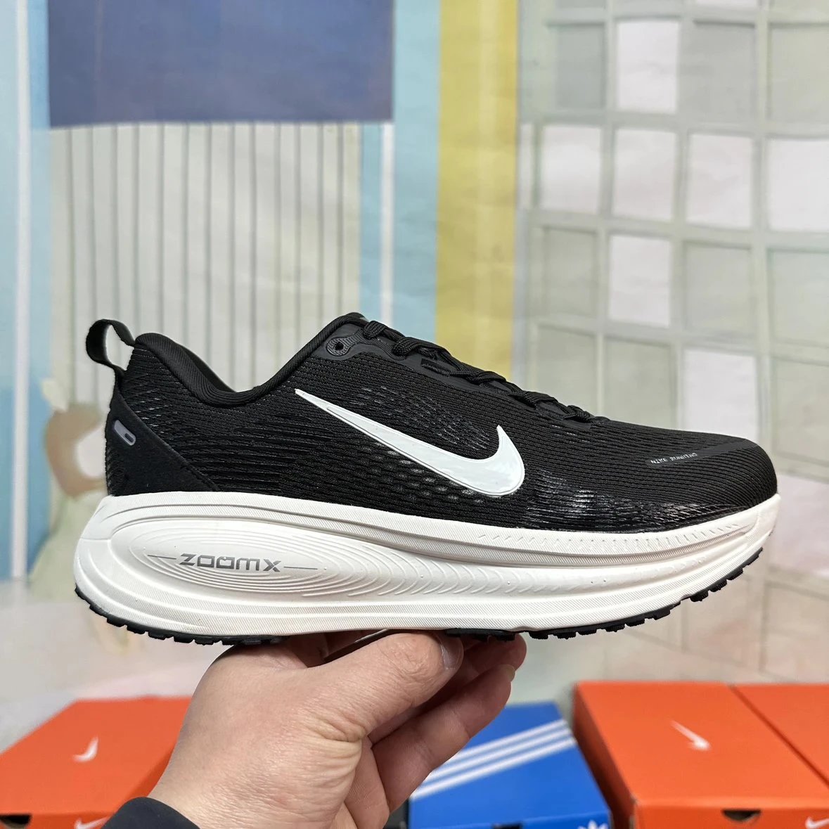 Nike Air Zoom Pegasus v18 Running Shoe
