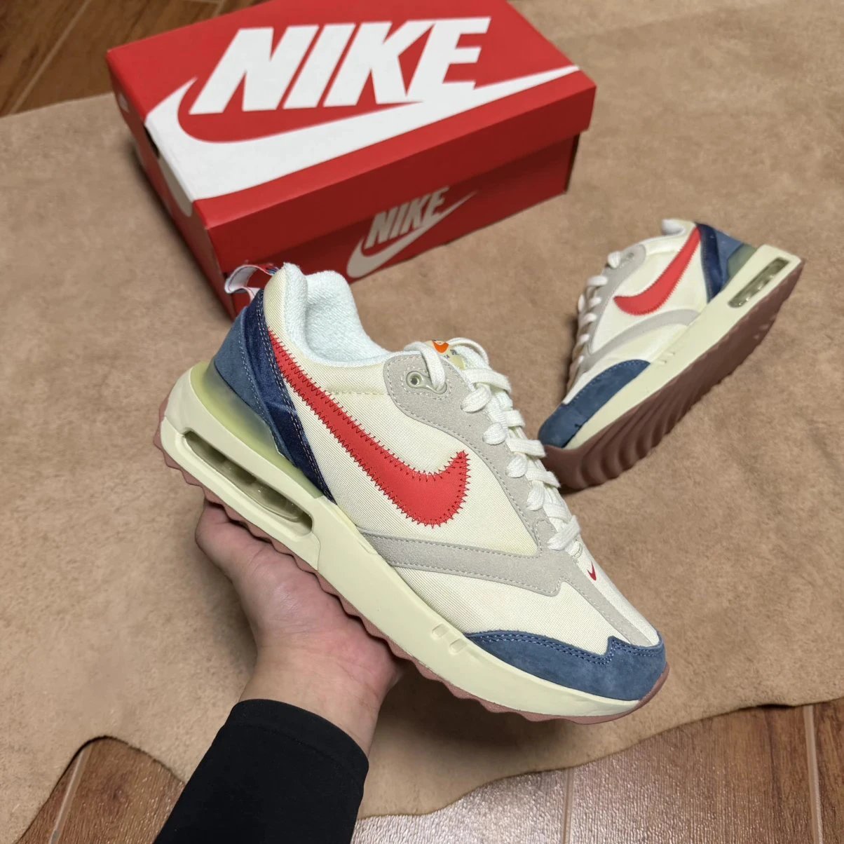 Nike Air Max Dawn Cushion Running Shoe
