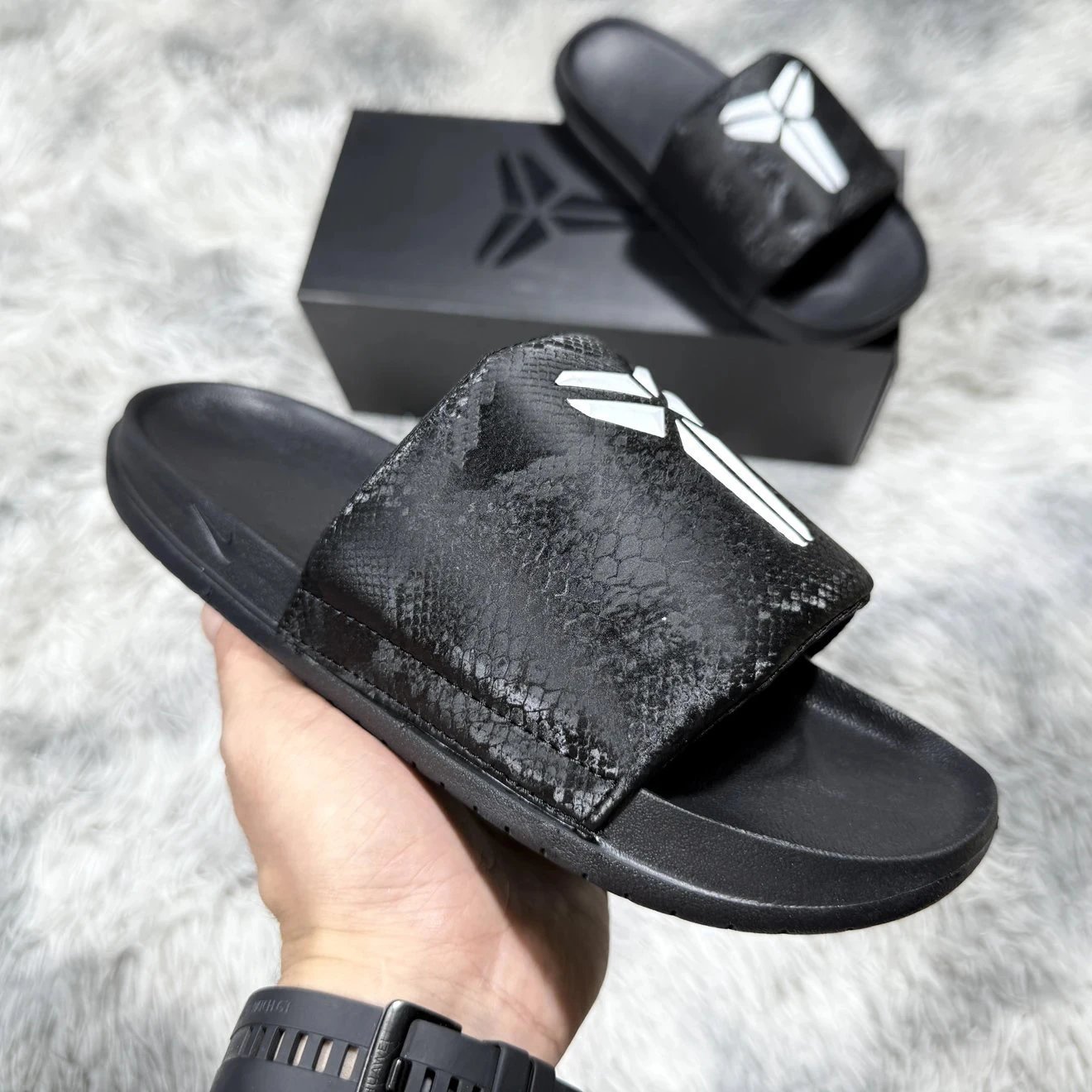 Nike Kobe Offcourt Slides