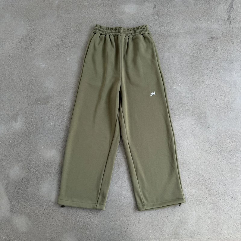 ¥180