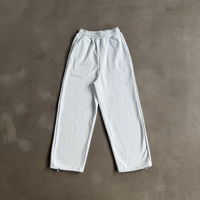 ¥180