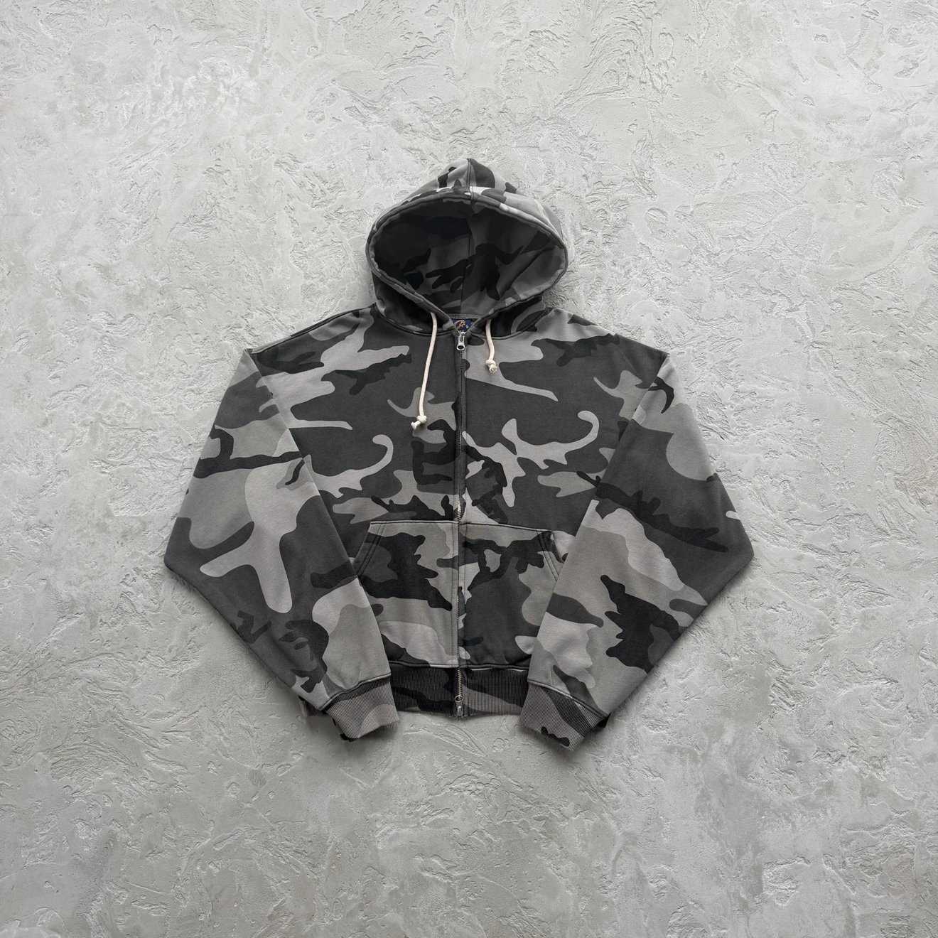 Diplomatic zipper jacket