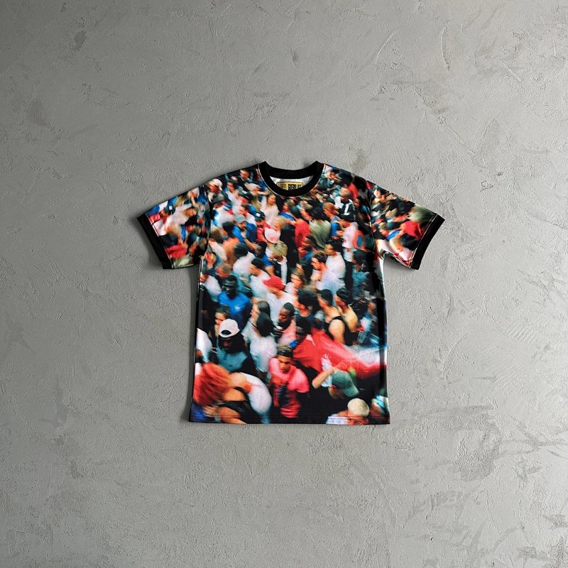 35¥ Crowd printed T-shirts