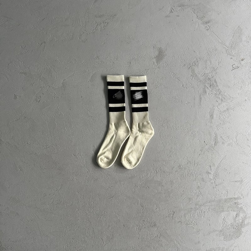 29¥ stocking-black and beige
