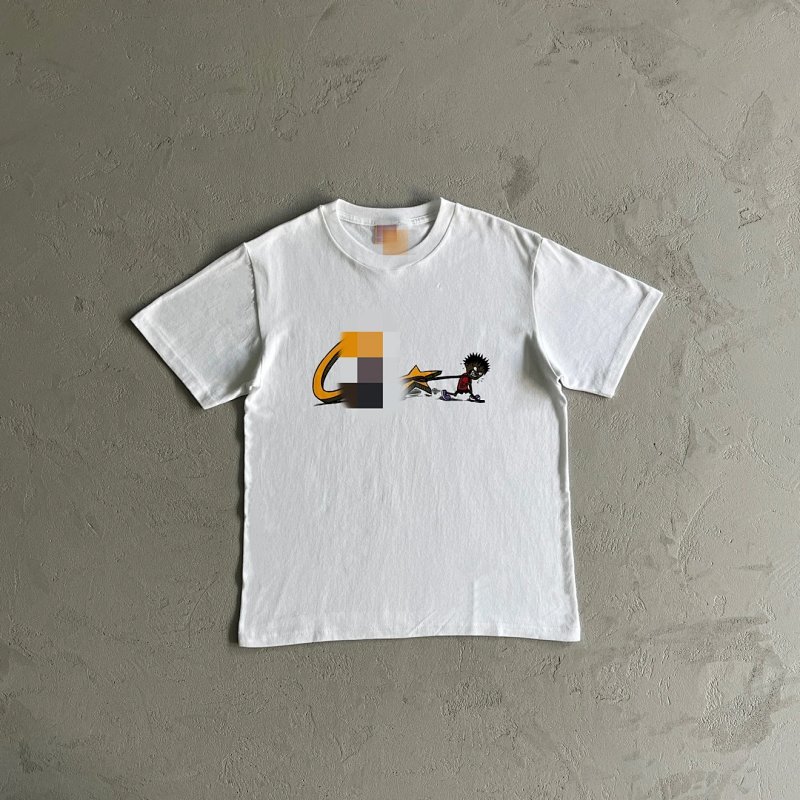 35¥ little boy pulling a rope