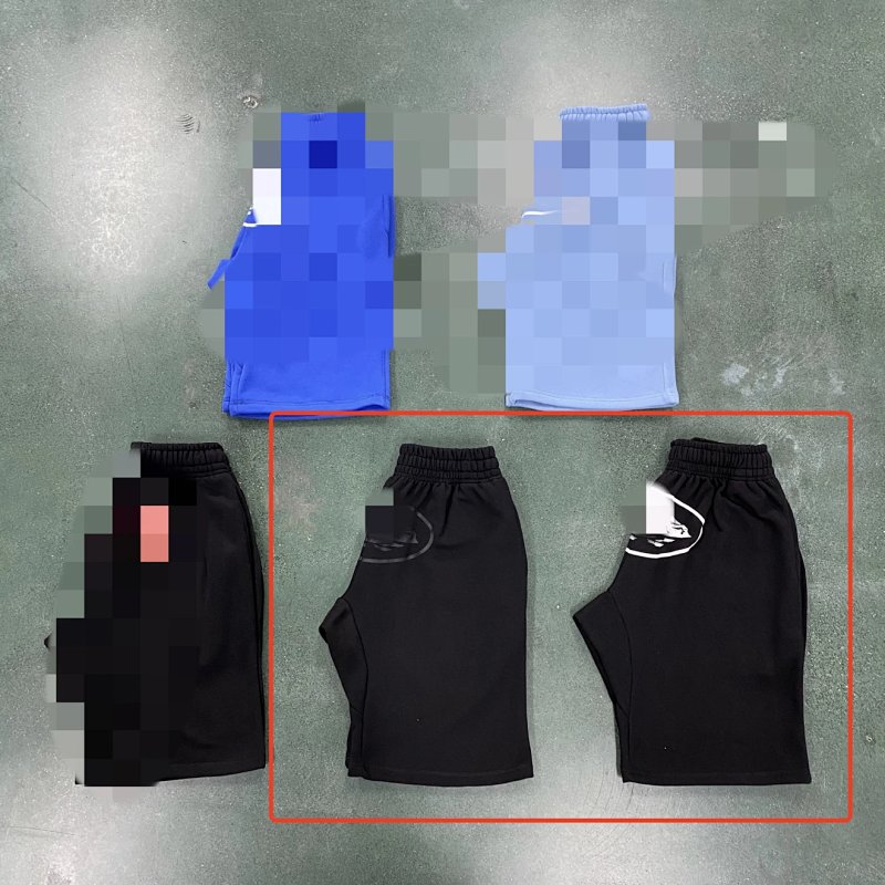 69¥ Alcatraz Basic Shorts
