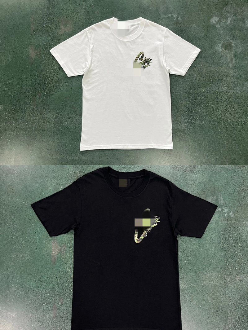 35¥Black/Camouflage Pistol T-Shirt