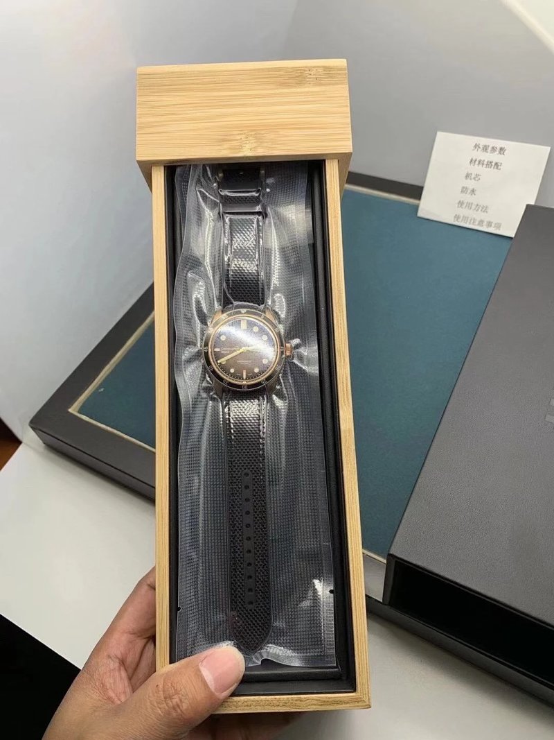 Christopher Ward 41mm Sw200