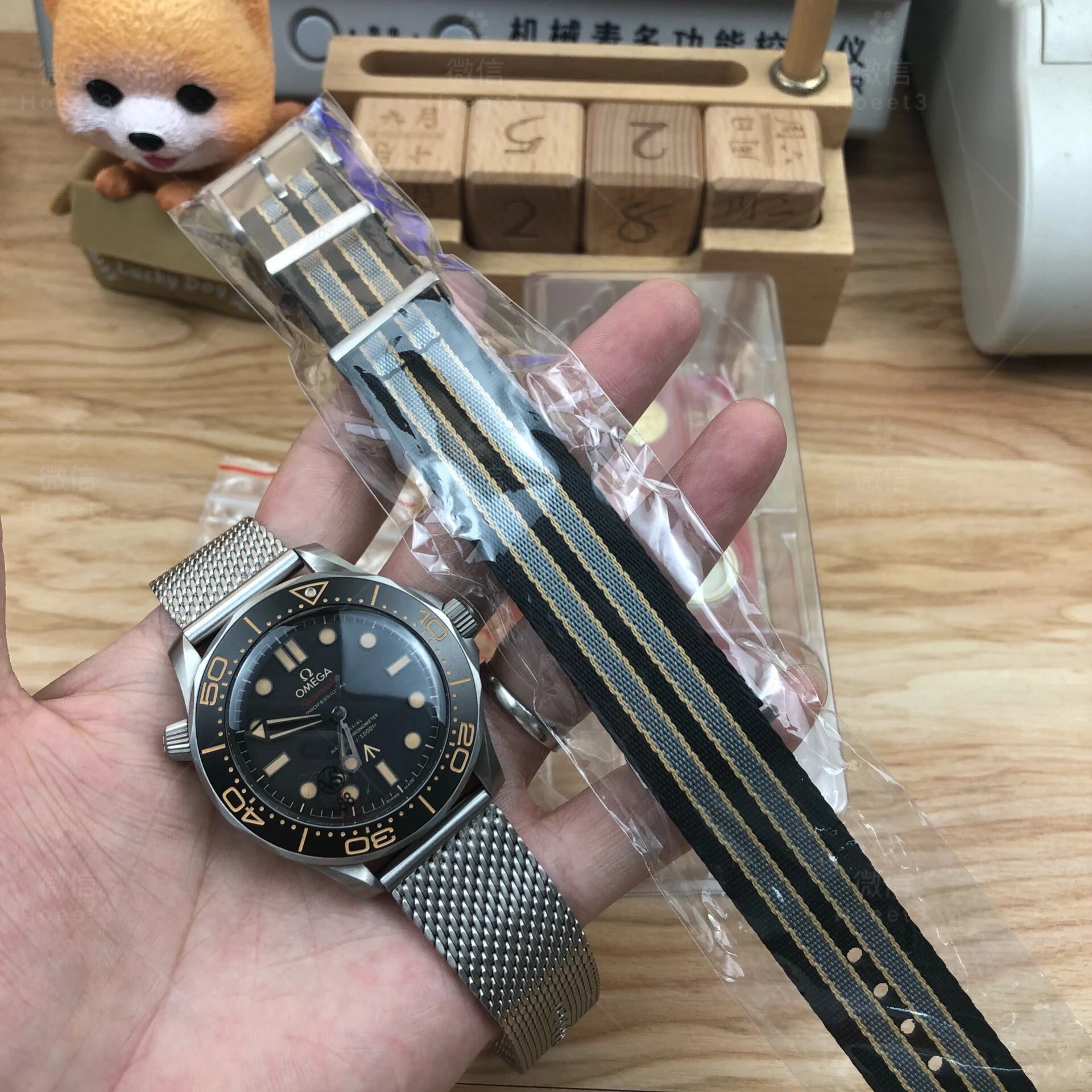 VS Factory Omega Seamaster 300m James Bond 007 No Time to Die Titanium Case Original Mesh Belt Type 8806 Movement Comes with Nylon Strap