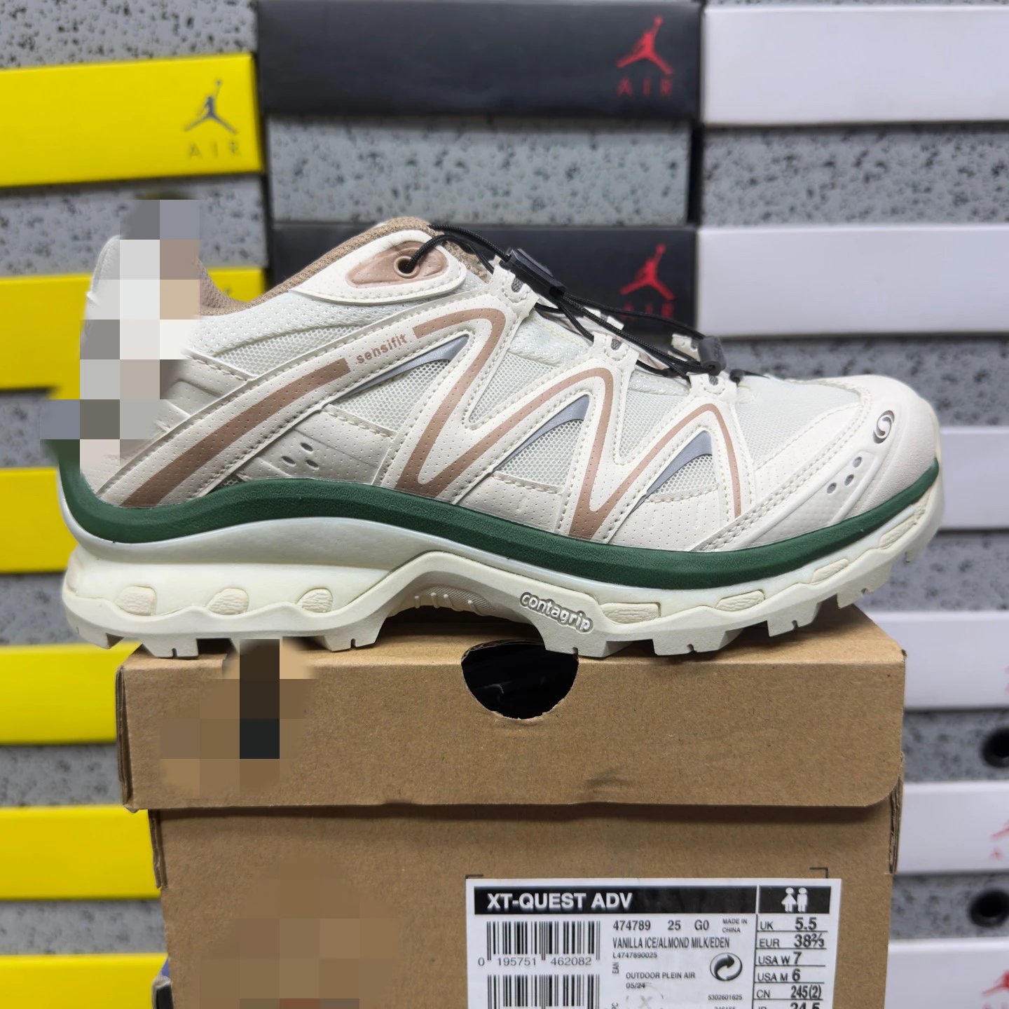Green fragrant grass color 474789