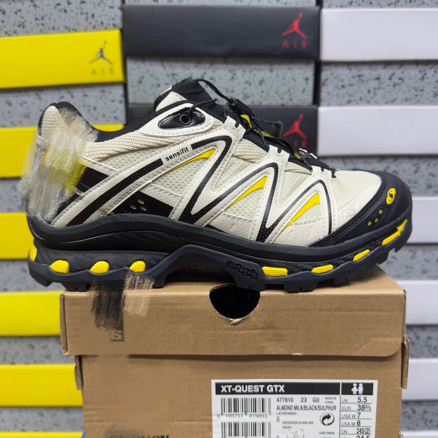 Sulfur color 477810