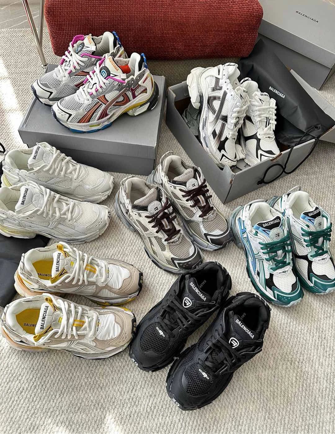 BALENCIGA巴黎世家25春夏RUNNER GRADIENT运动鞋
