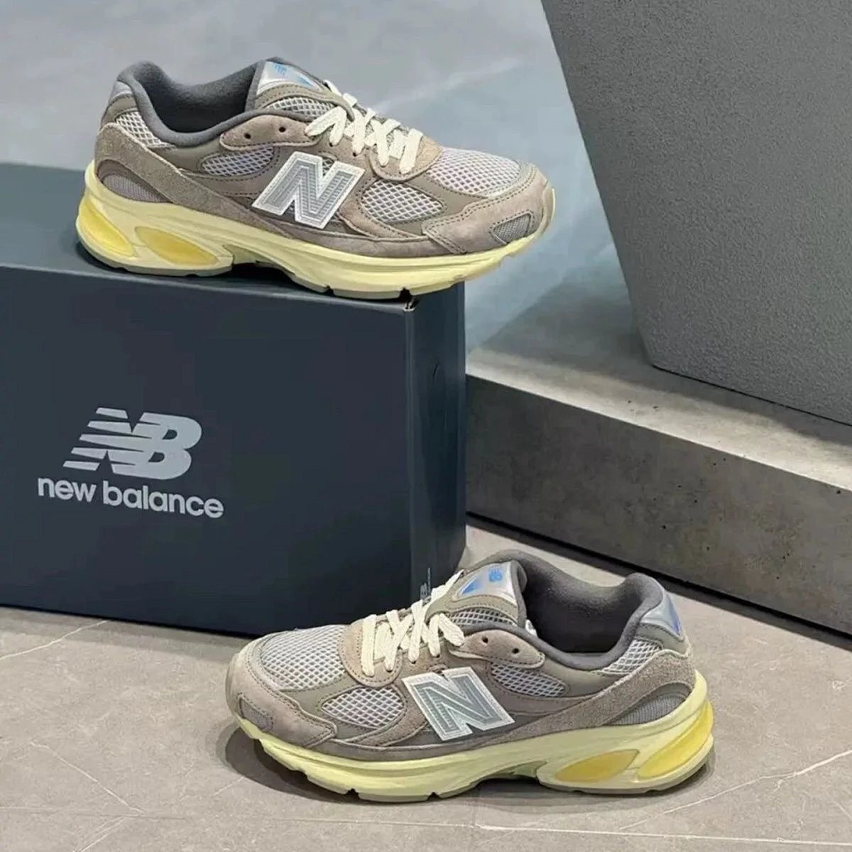 New Balance 2002R Gray Rose Gold Sneakers Chunky Sneakers product detail 17 in Litbuy spreadsheet finds