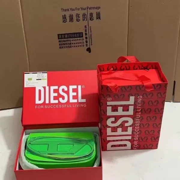 Diesel For Successful Living Green Compact Case - 1