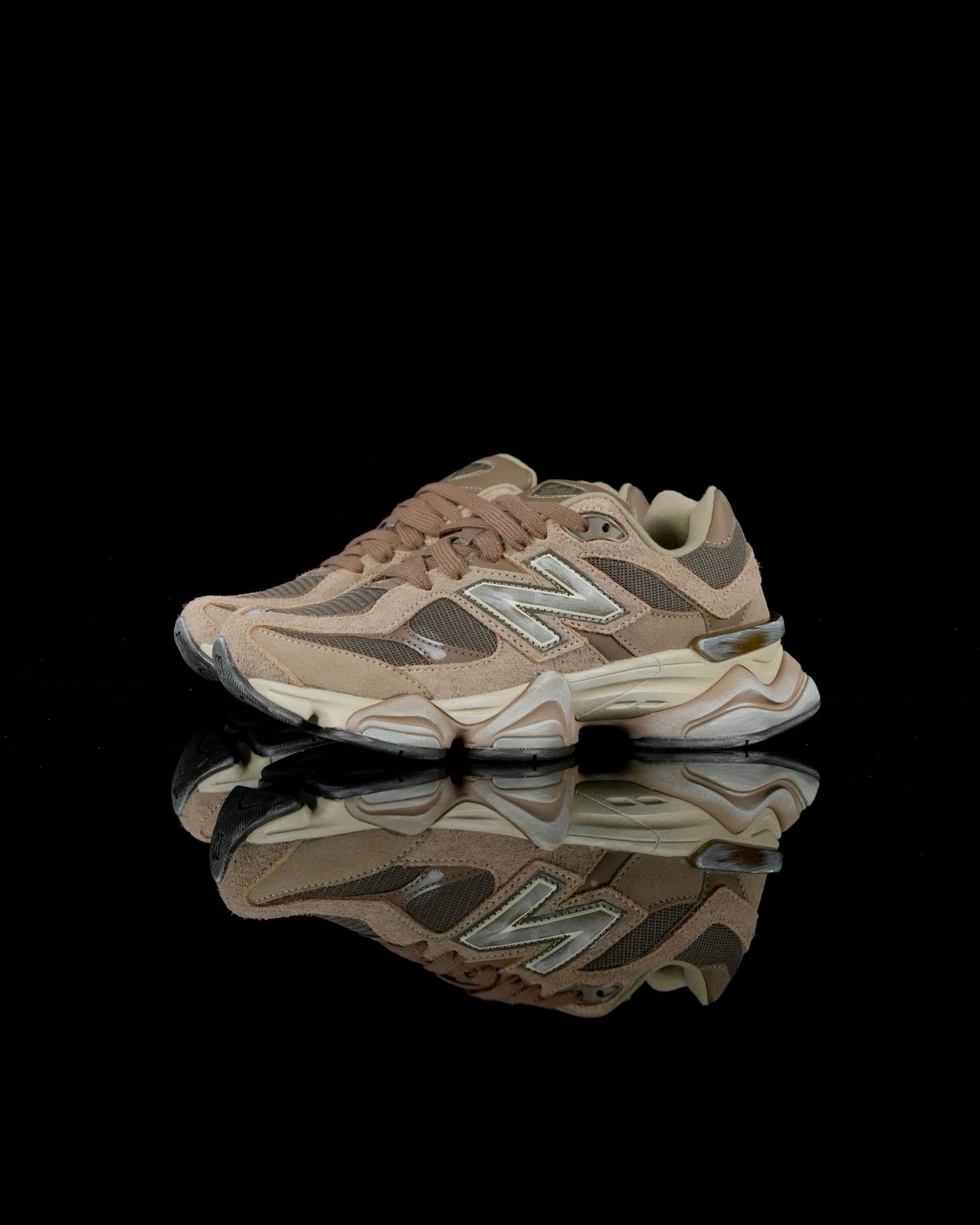 New Balance 9060 Light Gray and Cream Chunky Sneakers - 6