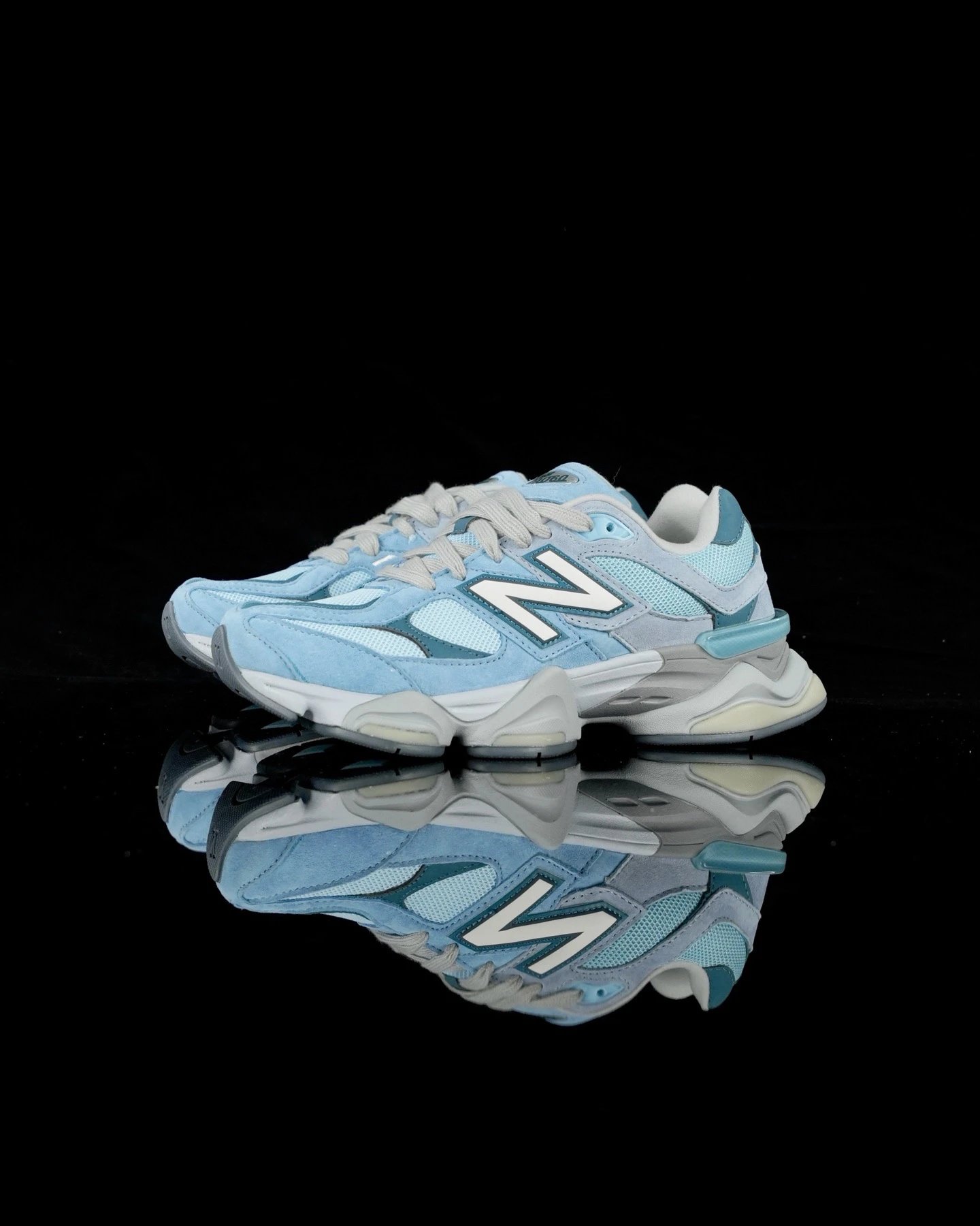 New Balance 9060 Light Gray and Cream Chunky Sneakers - 16