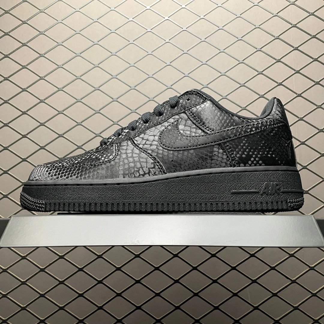 NIKE  AF1 x Kobe  +