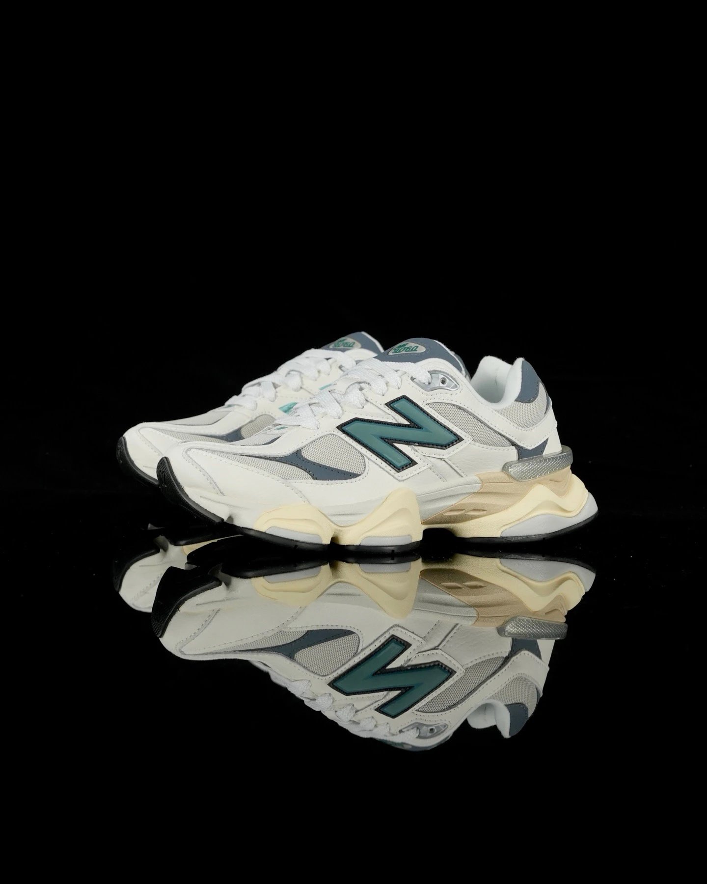 New Balance 9060 Light Gray and Cream Chunky Sneakers - 17