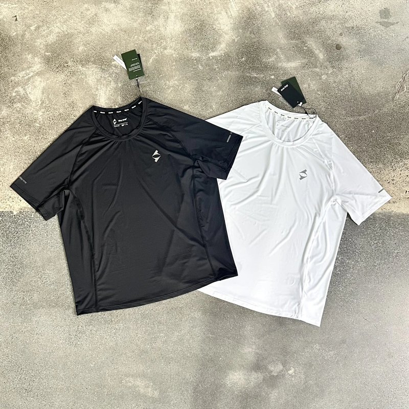 (Day*ne performance T-shirt|White|Black)