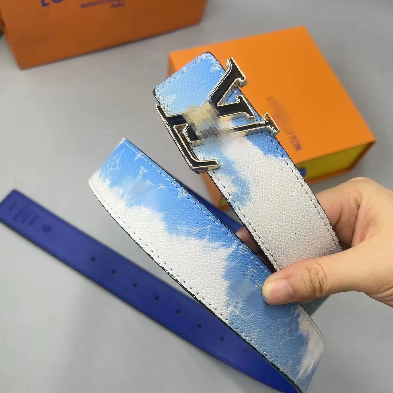 blue gold buckle 2