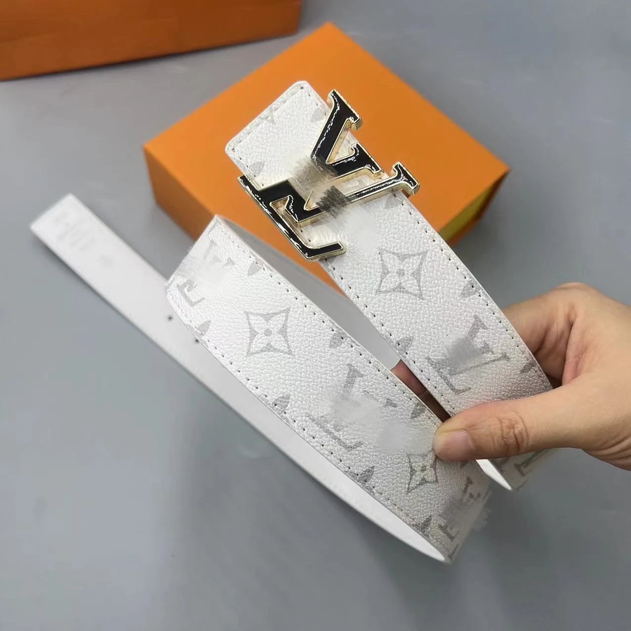 white gold buckle 2