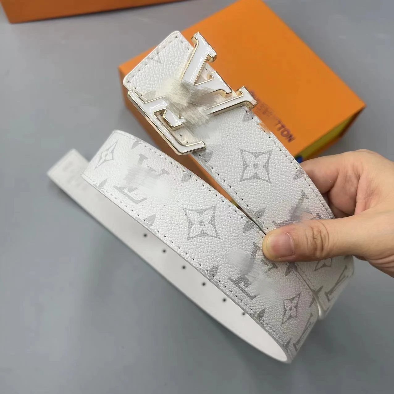 white white buckle 2