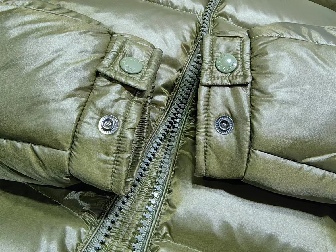 Stone Island Jacket - Premium Outdoor Windbreaker in Multiple Colors