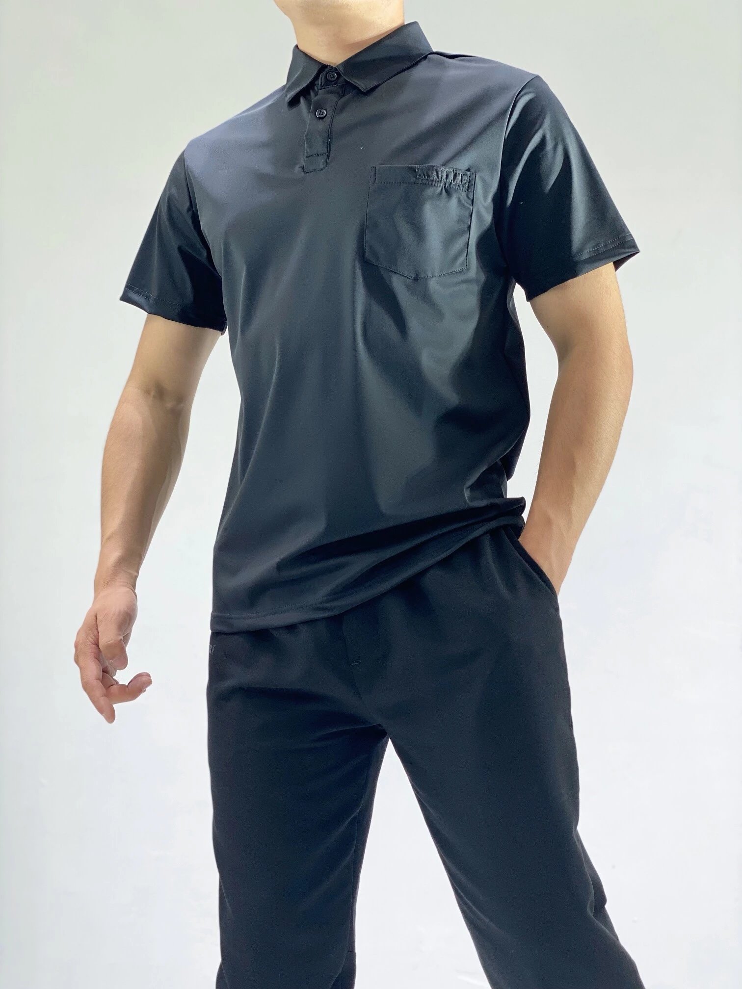 95043 普拉达prada黑科技液氨丝光棉面料男士三色 高端商务休闲polo衫