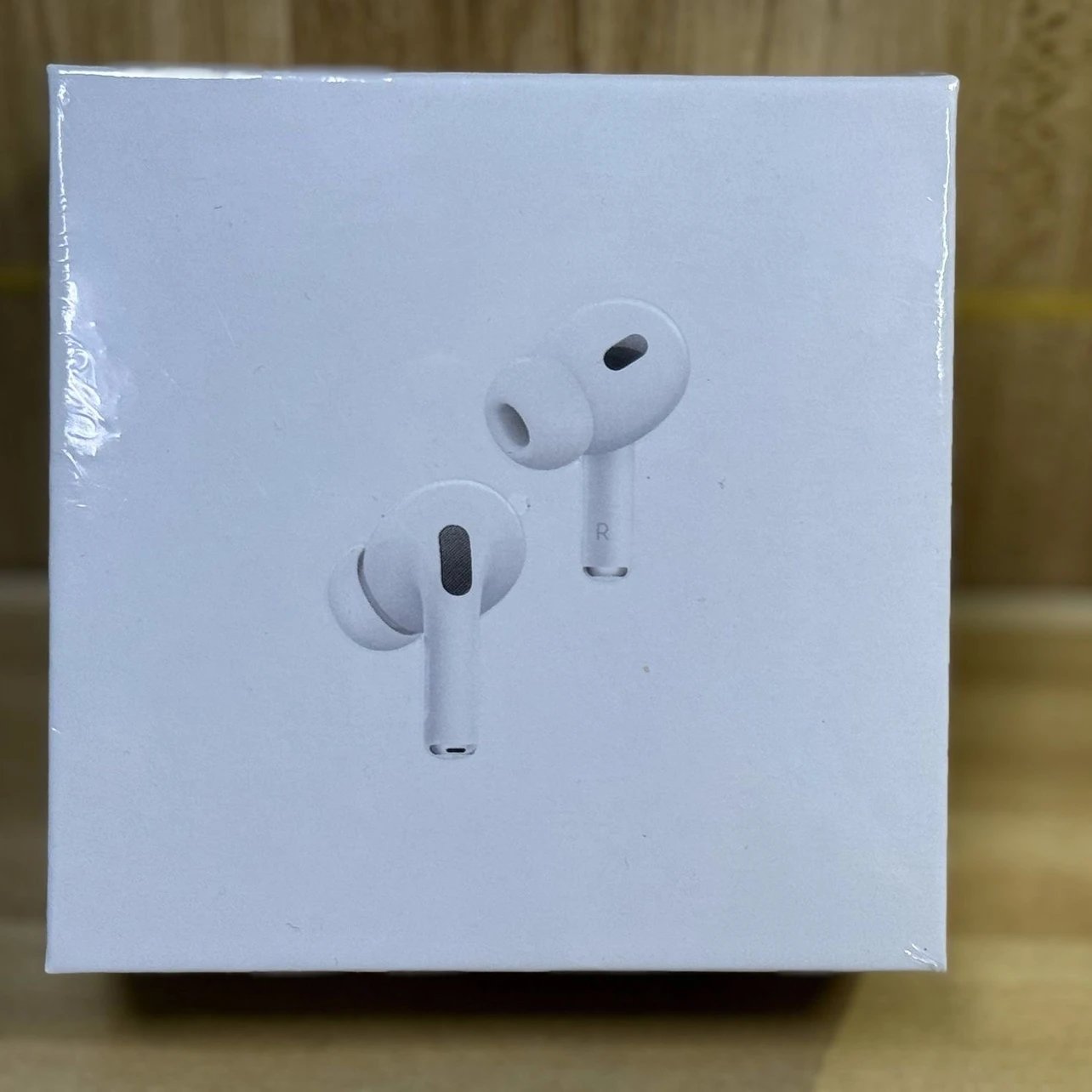 Headphones with Noise Cancellation and Tracking