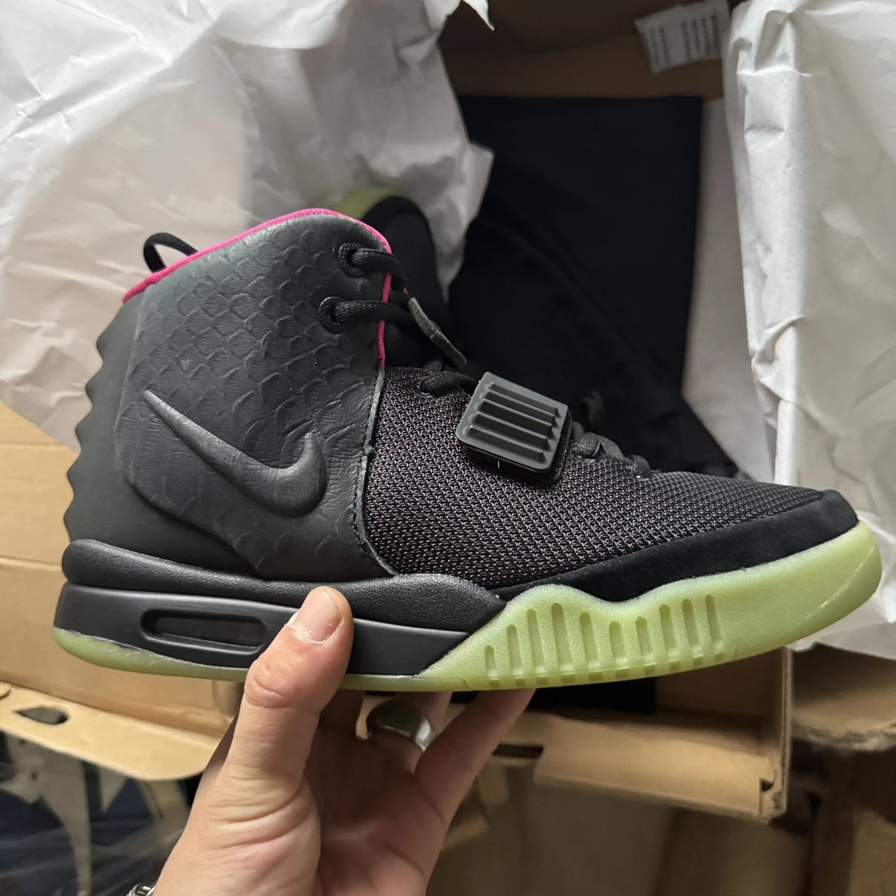 Air Yeezy Big Coconut Black Pink