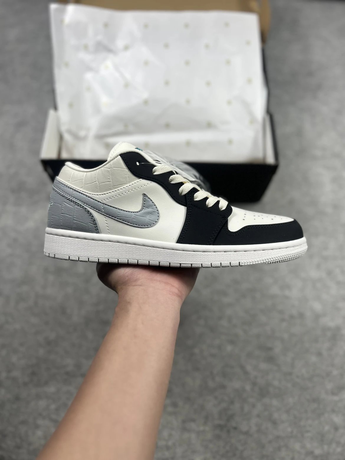 Air Jordan 1 Low SE Black White Grey