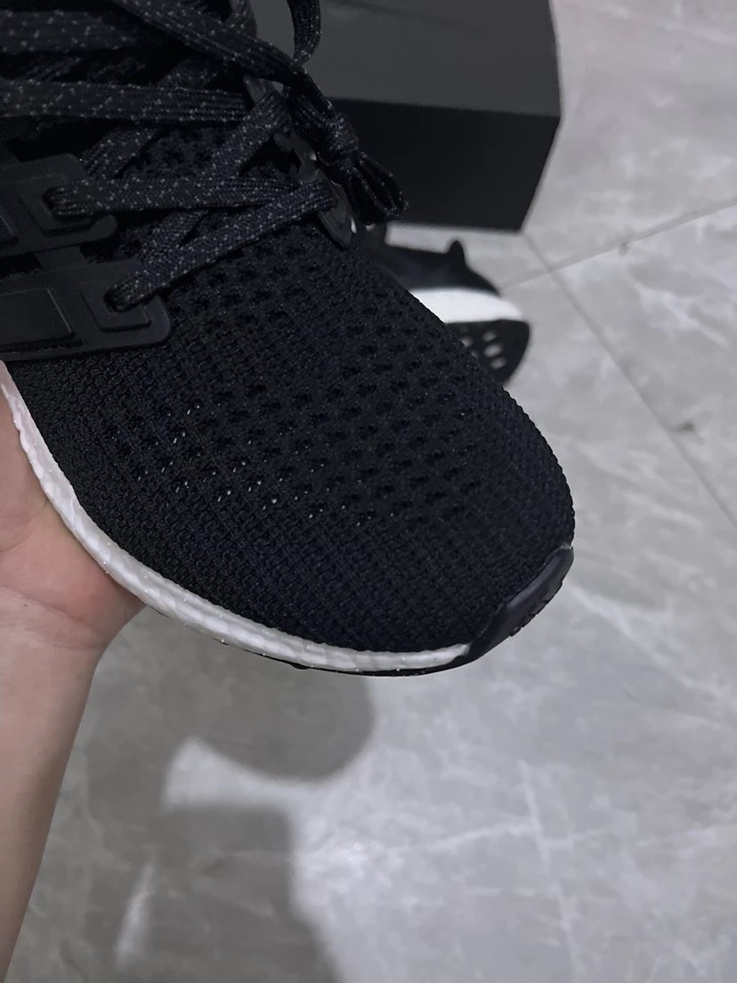 巴斯夫 真爆Ultraboost40 跑步鞋 黑白 7