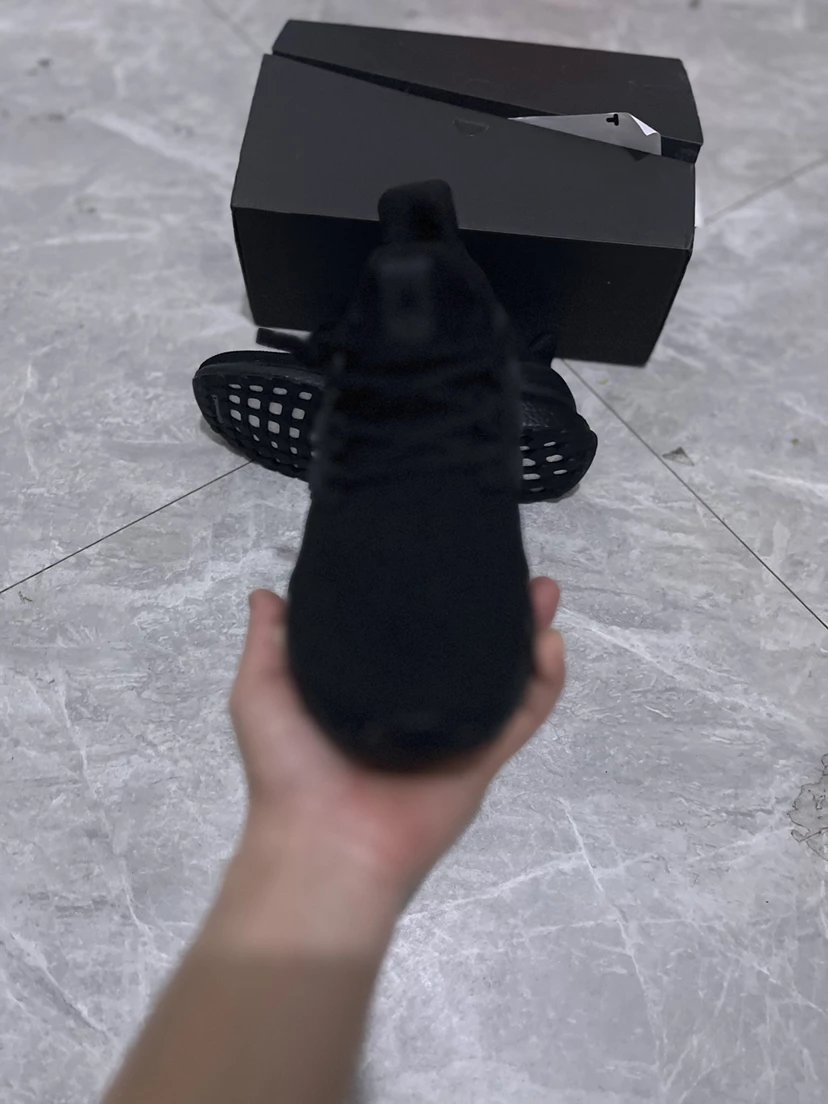 巴斯夫 真爆Ultraboost4.0 跑步鞋 纯黑 3