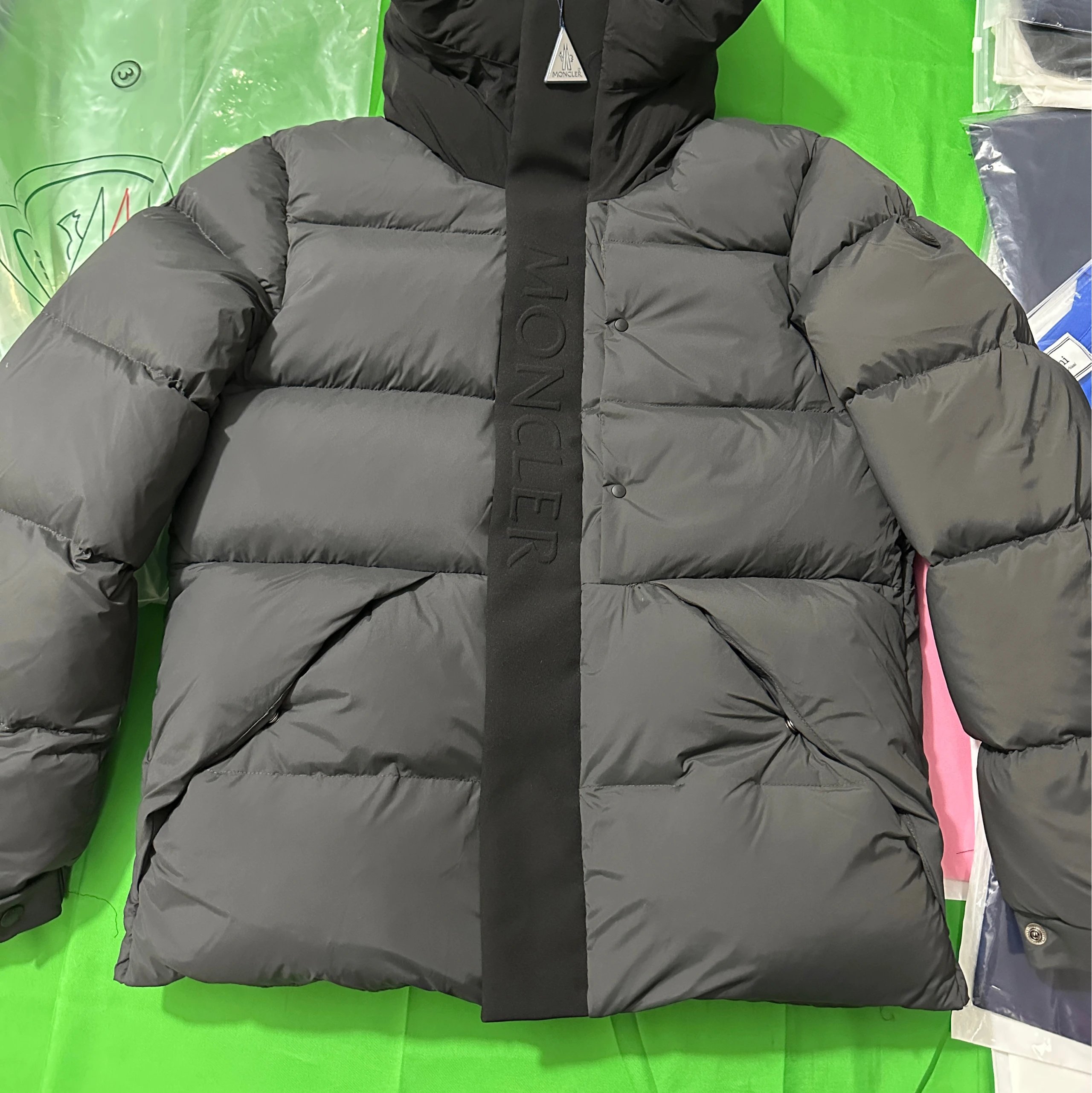 Moncler Madeira Puffer Jacket Down Black
