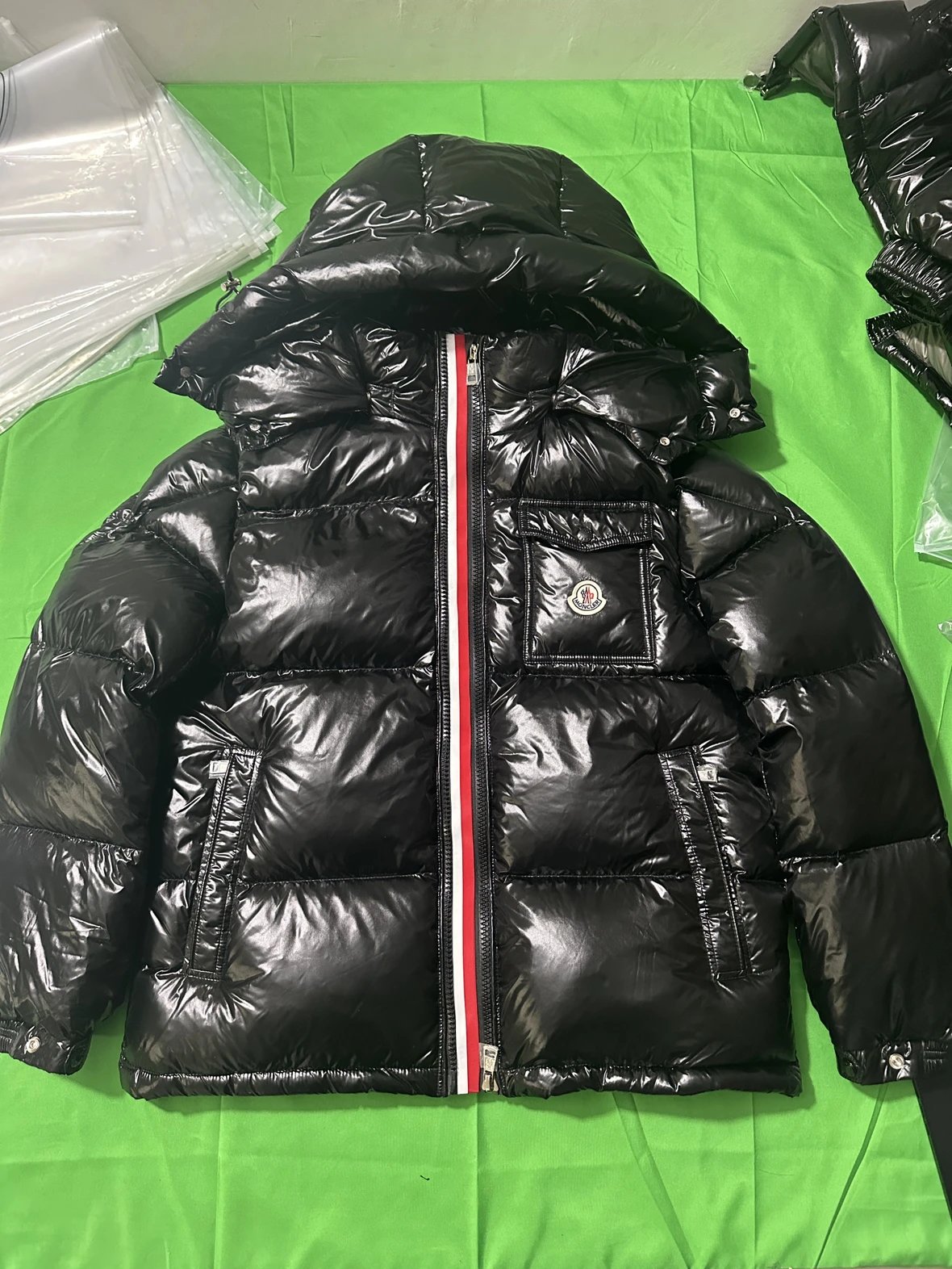 mon jacket 彩条羽绒服have NFC