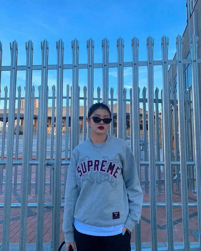 Supreme 20ss Kanji Logo Crewneck 最高刺绣圆领卫衣