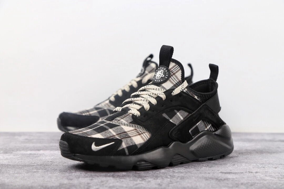 Nike Air Huarache Ultra Suede ID 华莱士四代“黑麂皮帆布格子”