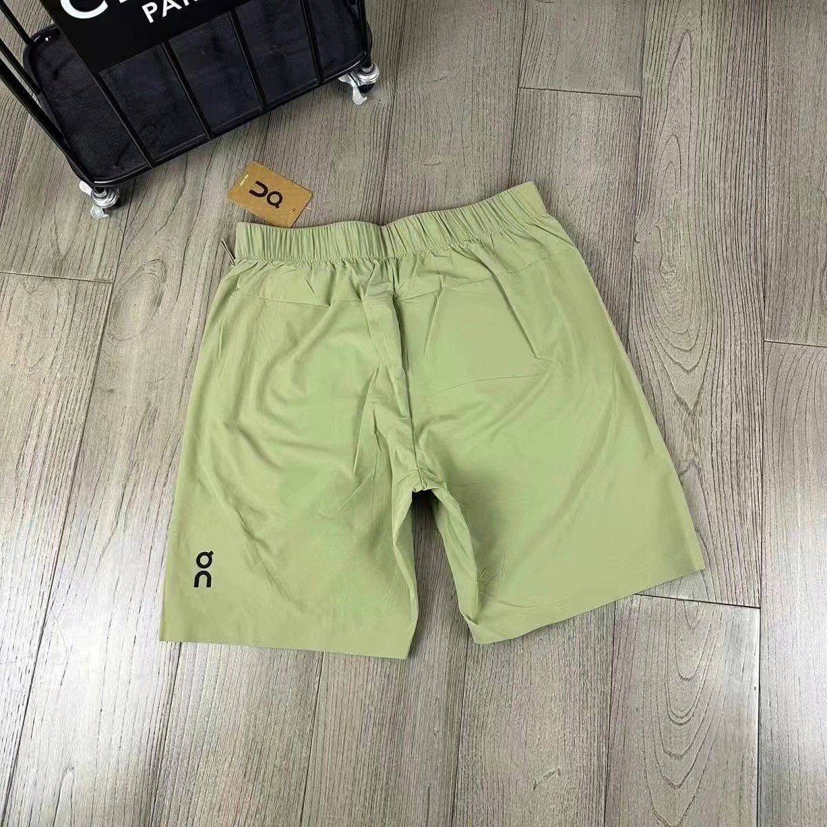 On Running Flow Gray Performance Shorts
