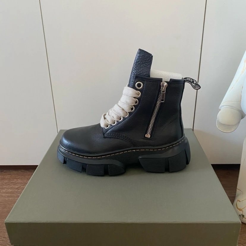 Design Chunky Lace-Up Zipper Combat Boot Black