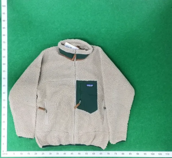 Patagonia Better Sweater Fleece Jacket Beige with Olive Green Accents Outerwear - 7