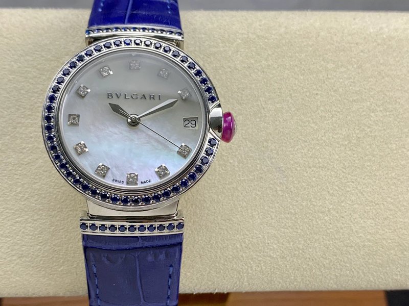 Watch from Three-legged