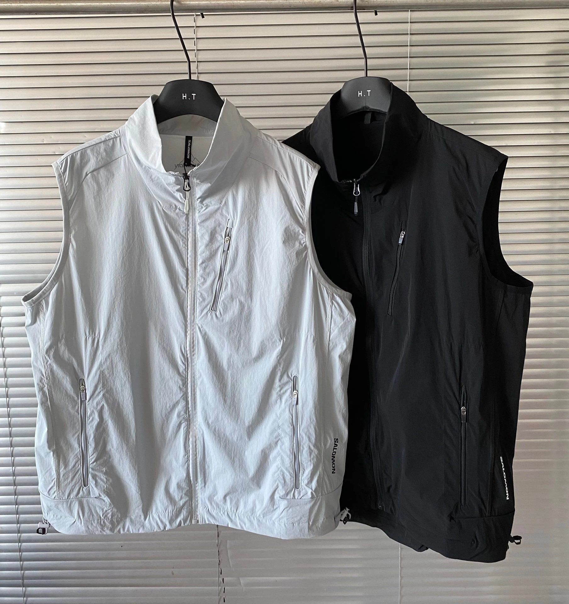 Free Shipping 2025 Autumn/Winter New SALOMON Men's Outdoor Lightweight Multi functional Vest Outdoor Casual Versatile Coat Men's Style