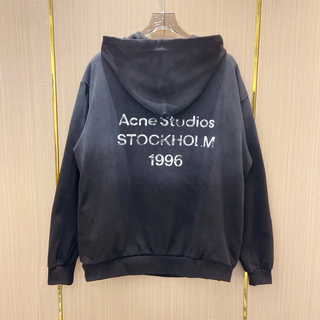 AC01 Black