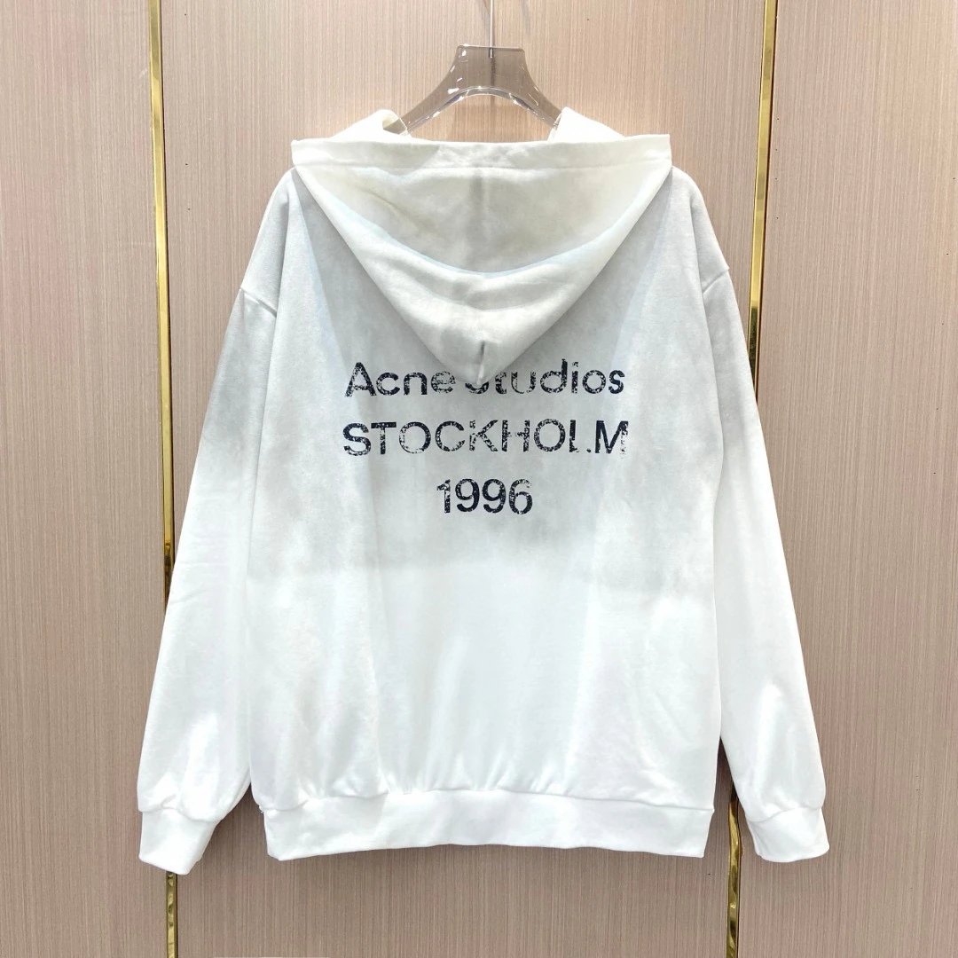 AC01 Off White